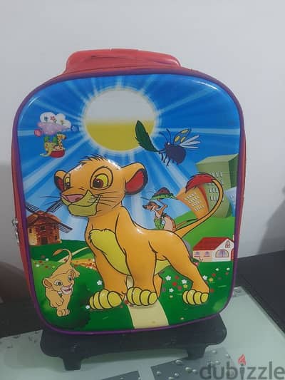 شنطة مدرسية للبيع
