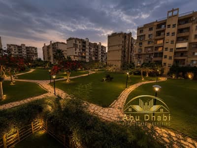 شقة 143 م للبيع بمدينتى B6   تشطيب الترا سوبر لوكس ( اول سكن )  دقايق للخدمات وماركت محمود الفار