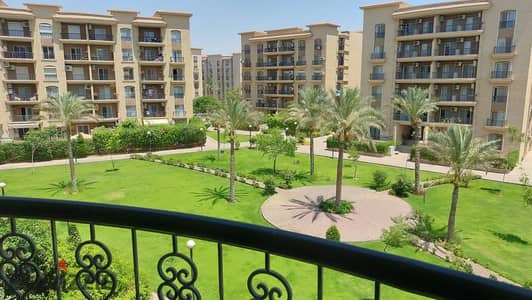 شقة للايجار 224 متر اول سكن بالمطبخ والتكييفات بجوار السوق الشرقي والايست كورت دابل فيو جاردن وبارك في المرحلة السابعة الرحاب 2 Phase 7 Al Rehab 2