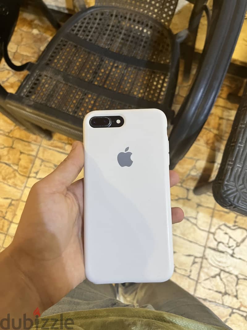 Apple - iPhone 7 Plus 1
