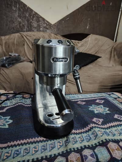 delonghi شبه جديده استخدام خفيف جدا