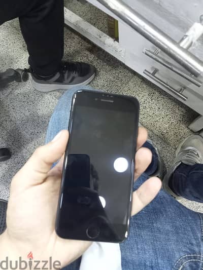 Apple - iPhone SE