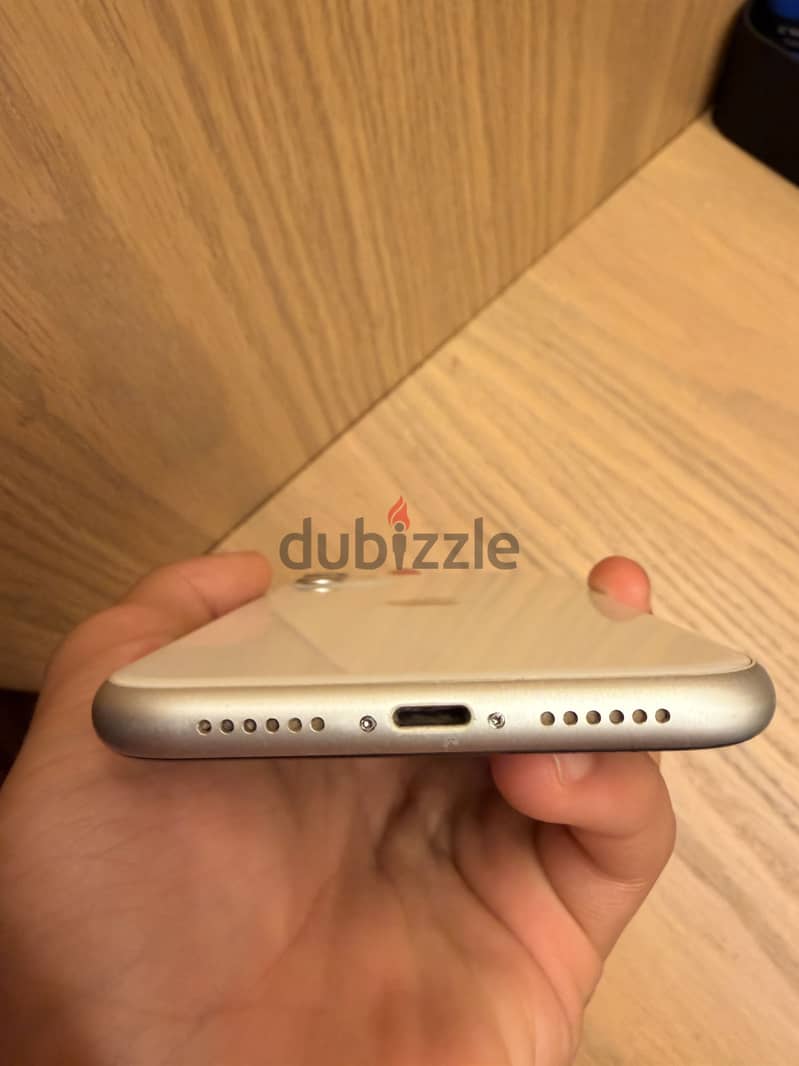 Apple - iPhone 11 1