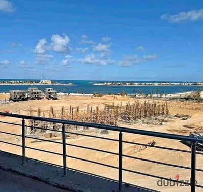 ستوديو صف أول على البحر في لسان الوزراء مارينا 5 جاهز للاستلام بالكامل مع تشطيب فندقي فاخر وفرش كامل وأجهزة كهربائية