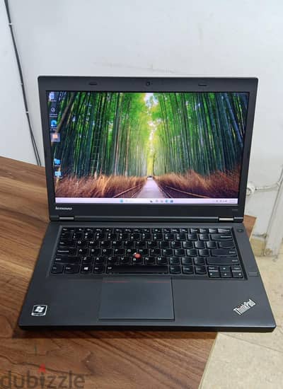 Lenovo thinkpad T440p/cor i7 /الجيل الرابع/RAM 8GB/SSD 128GB Ram8