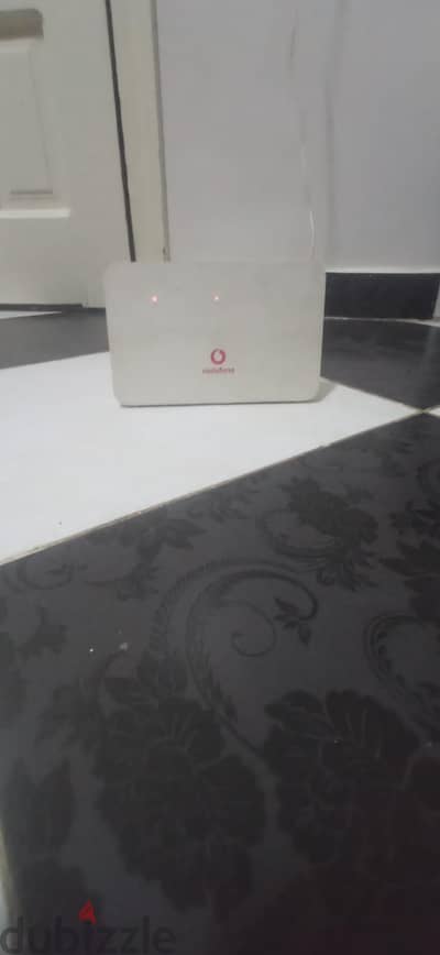 راوتر Sonalink S1111-5224 Wi-Fi بحالة ممتازة مع الشاحن