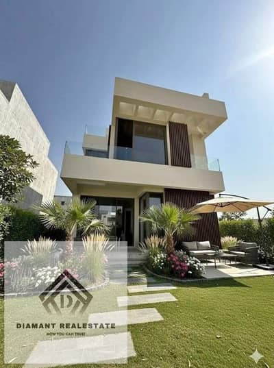 Villa for sale 5Bed Ready for viewing now Over 10Years equal installments, in Heart of New Cairo South 90th Street extension