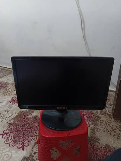 شاشه سامسونج 19بوصه