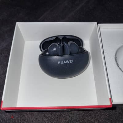 سماعة HUAWEI  Freebuds 5i استعمال بسيط جدا