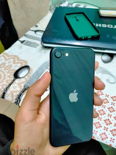 Apple - iPhone SE