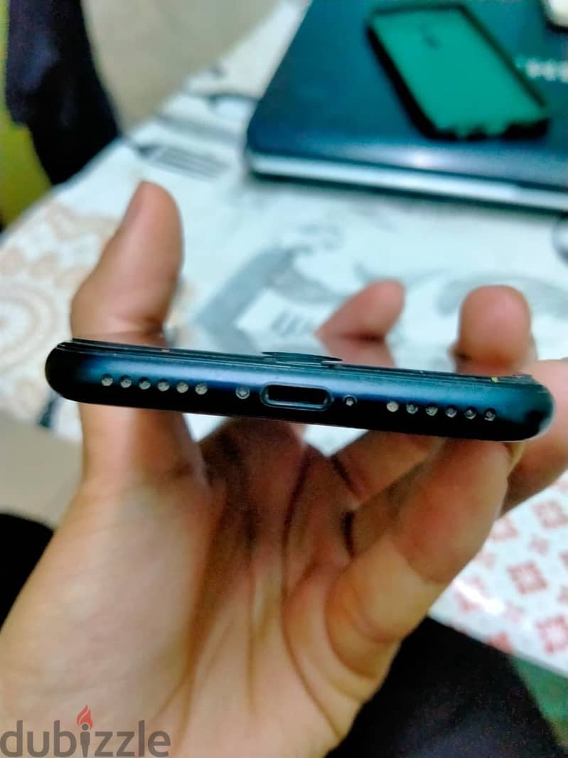 Apple - iPhone SE 1
