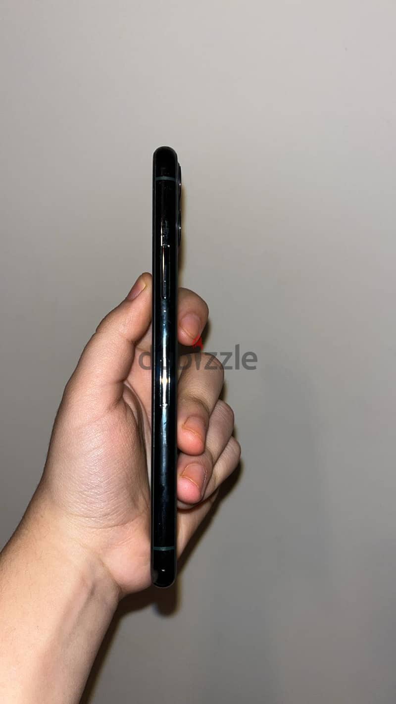 Apple - iPhone 11 Pro 3