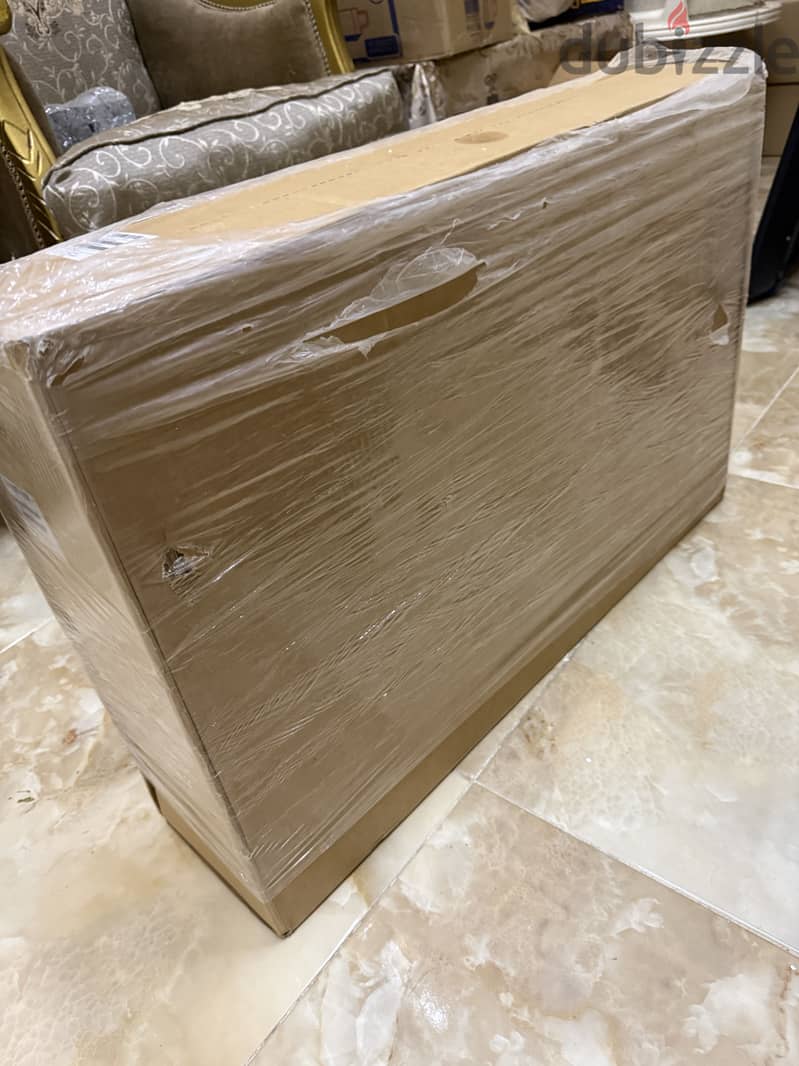 Apple Studio Display 1.5k silver new and sealed 2