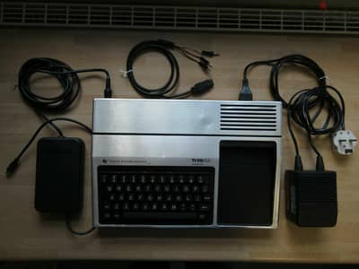 القديم Texas Instruments TI-99/4A. اول جهز كمبيوتر