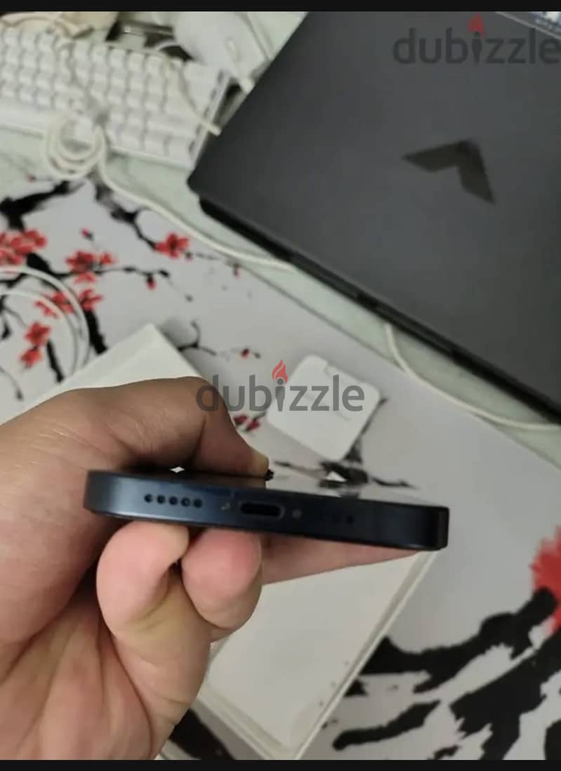 Apple - iPhone 13 7