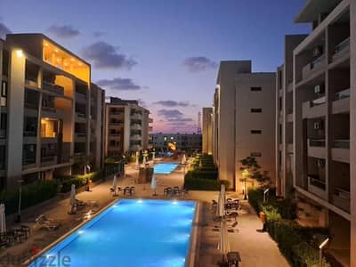 شاليه أرضي بجاردين مطل على حمام السباحة مكيف للإيجار من المالك مباشرة