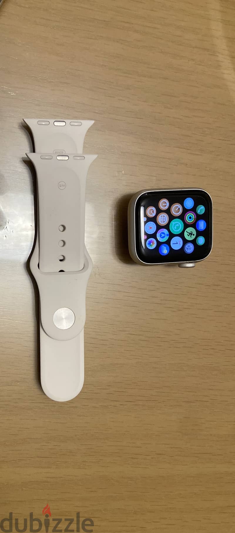 Apple watch SE Gen2 , excellent condition with original box 2