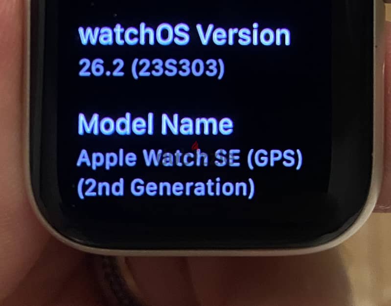 Apple watch SE Gen2 , excellent condition with original box 6