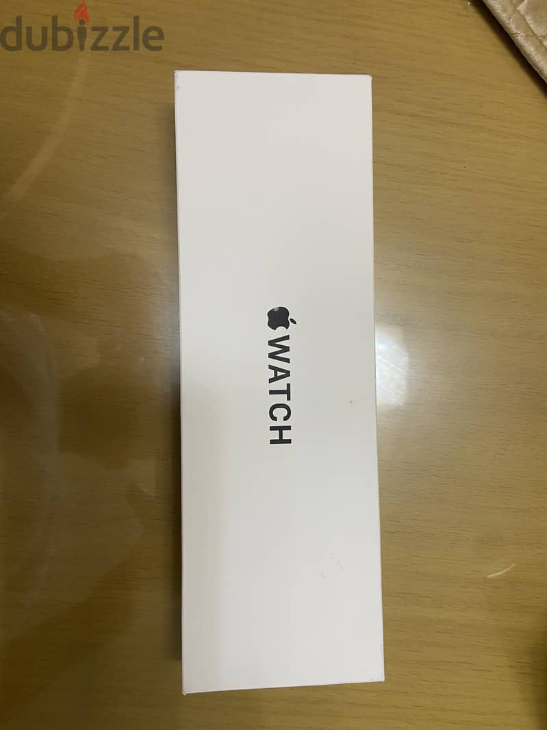 Apple watch SE Gen2 , excellent condition with original box 7