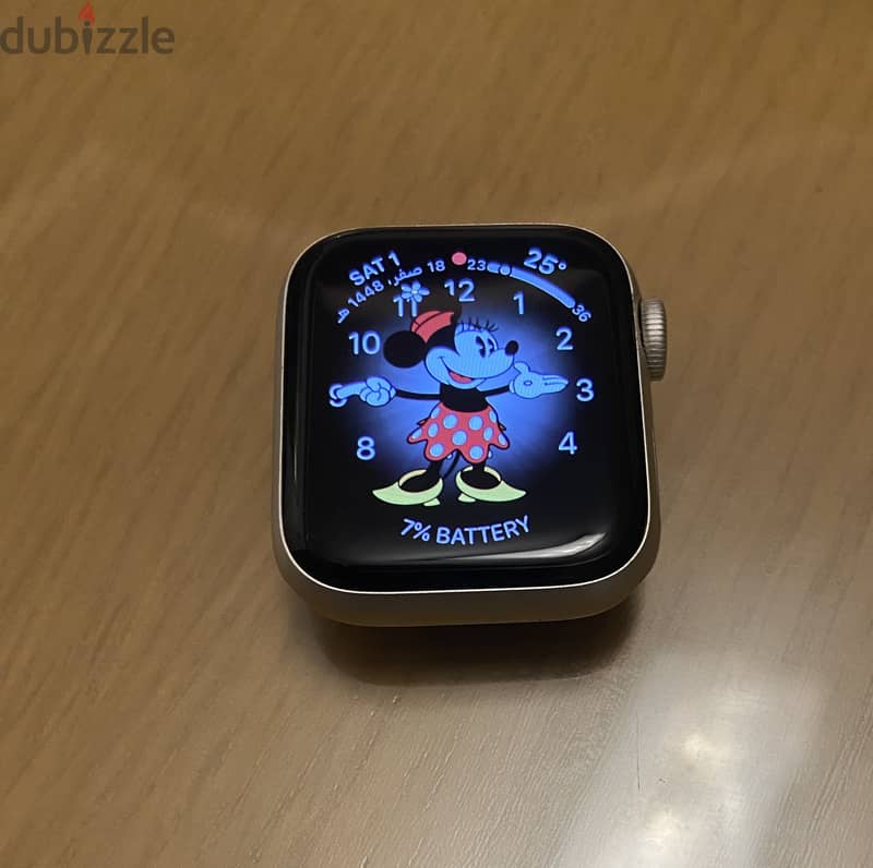 Apple watch SE Gen2 , excellent condition with original box 8