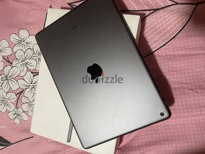 Ipad grt 8 32g بالعلبه في حاله الزيرً ٠١٢٢٤٨٨٨٣٥٩