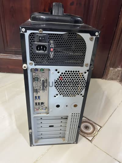 جهاز pc حالته ممتازه