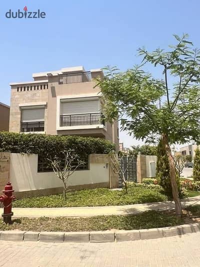Luxury Villa with Private Garden and Prime Location
