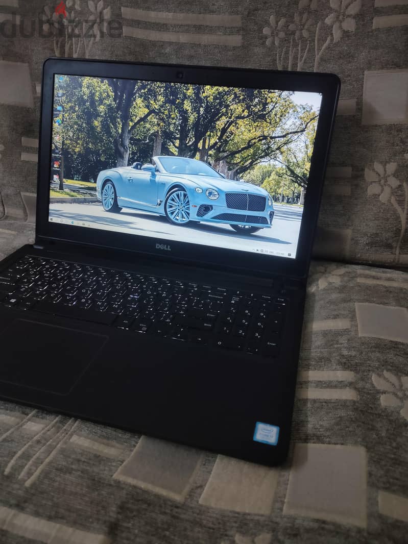 Dell Inspiron 5577 1