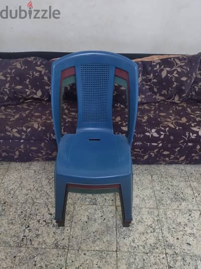 كراسي بلاستيك