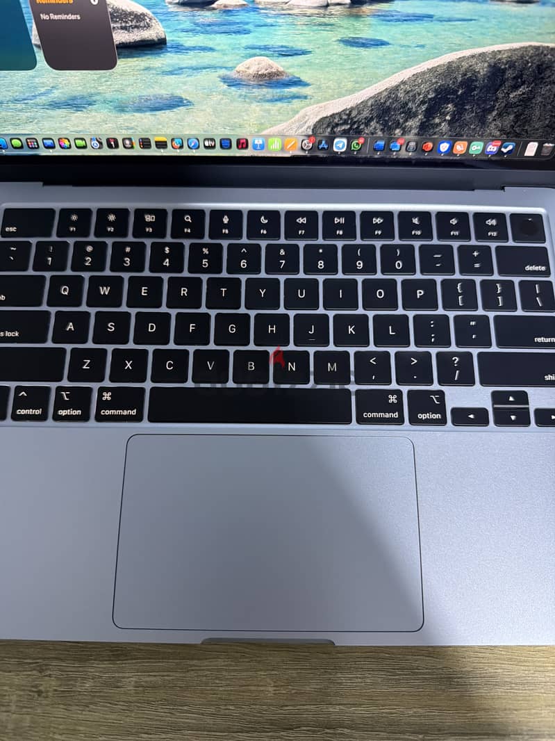 MacBook air m4 13.6 2