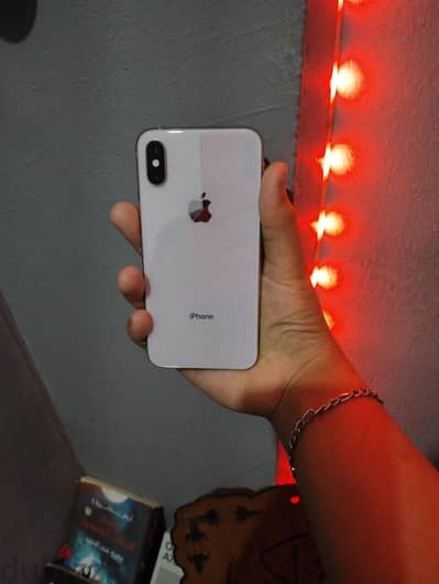 للبيع ايفون xs  الحالة: قطع غيار / صي