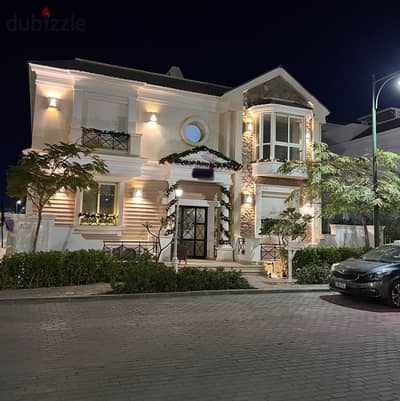 Luxury  Furnished villa with The Lowest Price _ Mountain View Compound
