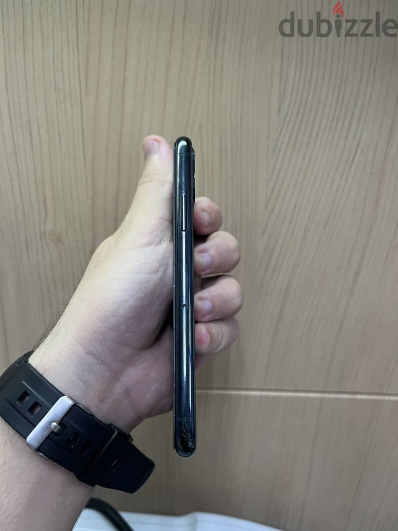 Apple - iPhone 11 Pro 2