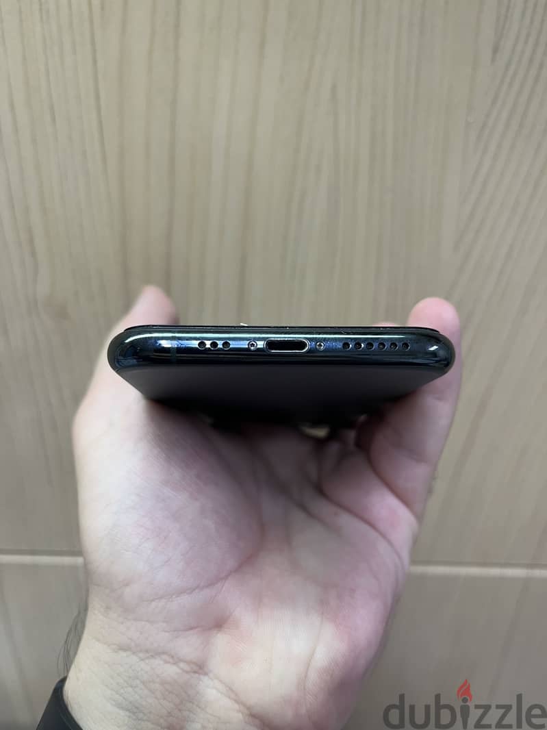 Apple - iPhone 11 Pro 3