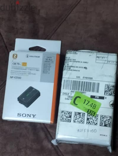 بطاريتين سوني للبيع ٩٩٩٩