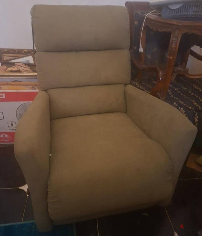 Armchair (Lazboy) 3
