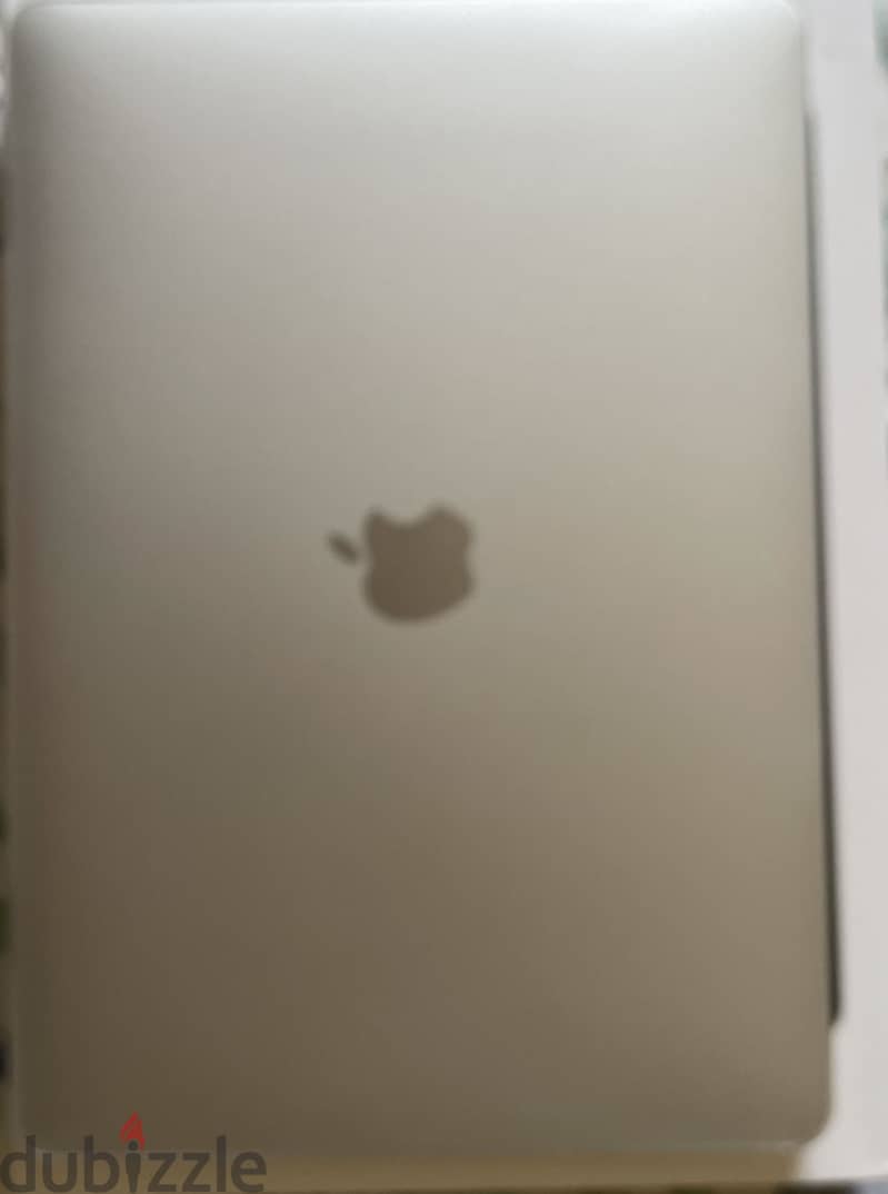 MacBook Pro M2 13 inch 1