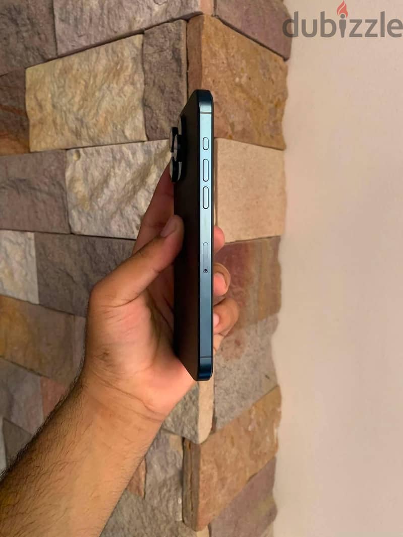 Apple - iPhone 15 Pro Max 2