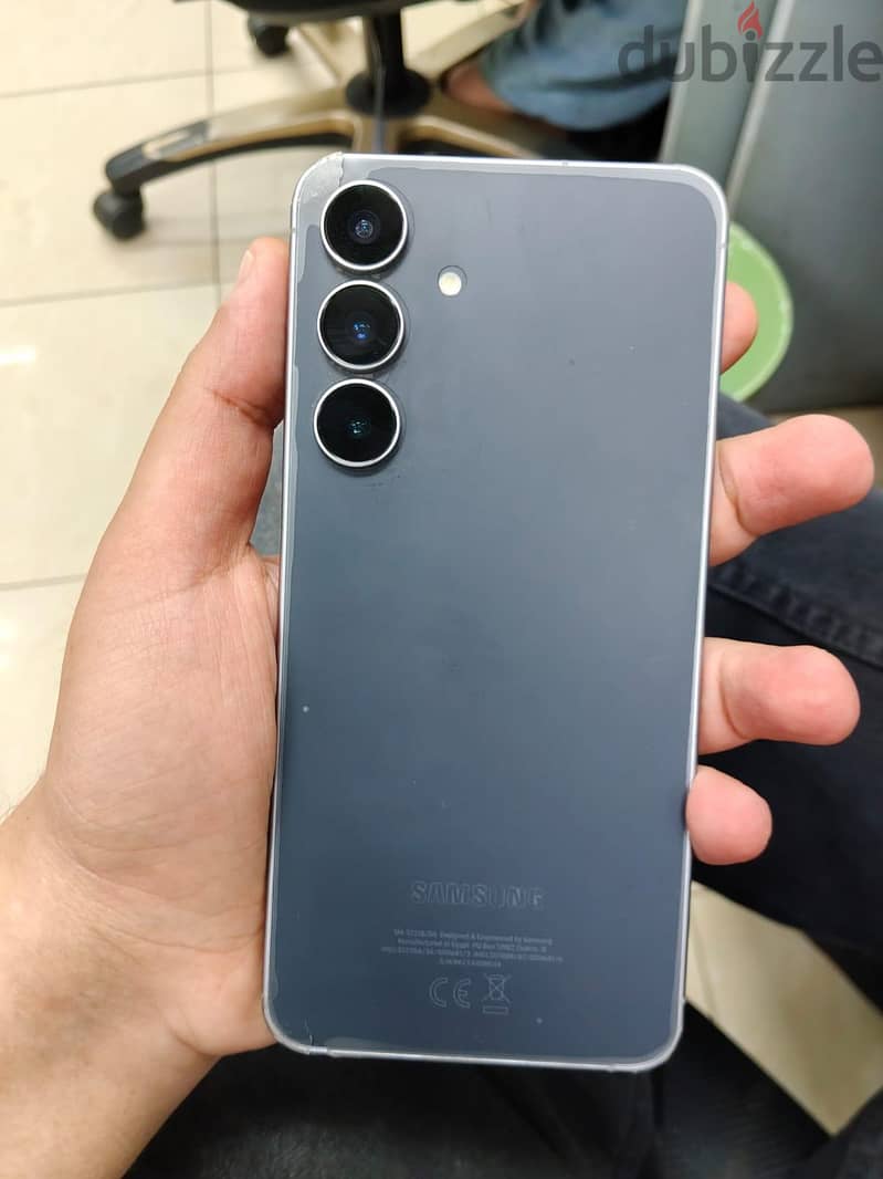 Samsung S25 FE 4