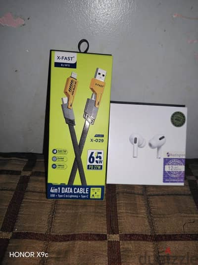 Airpods وكابلات
