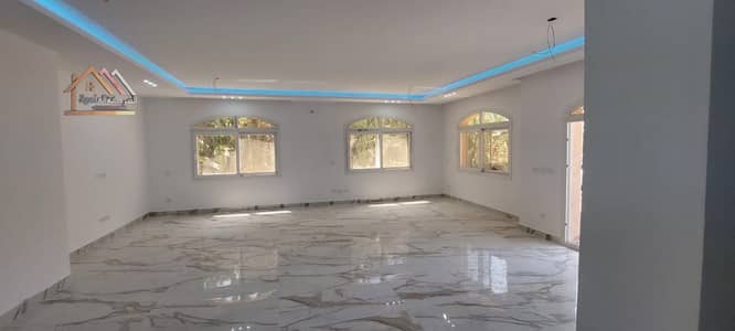 "Classic Villa i Wide Garden Marine View Clear Finishing Special"