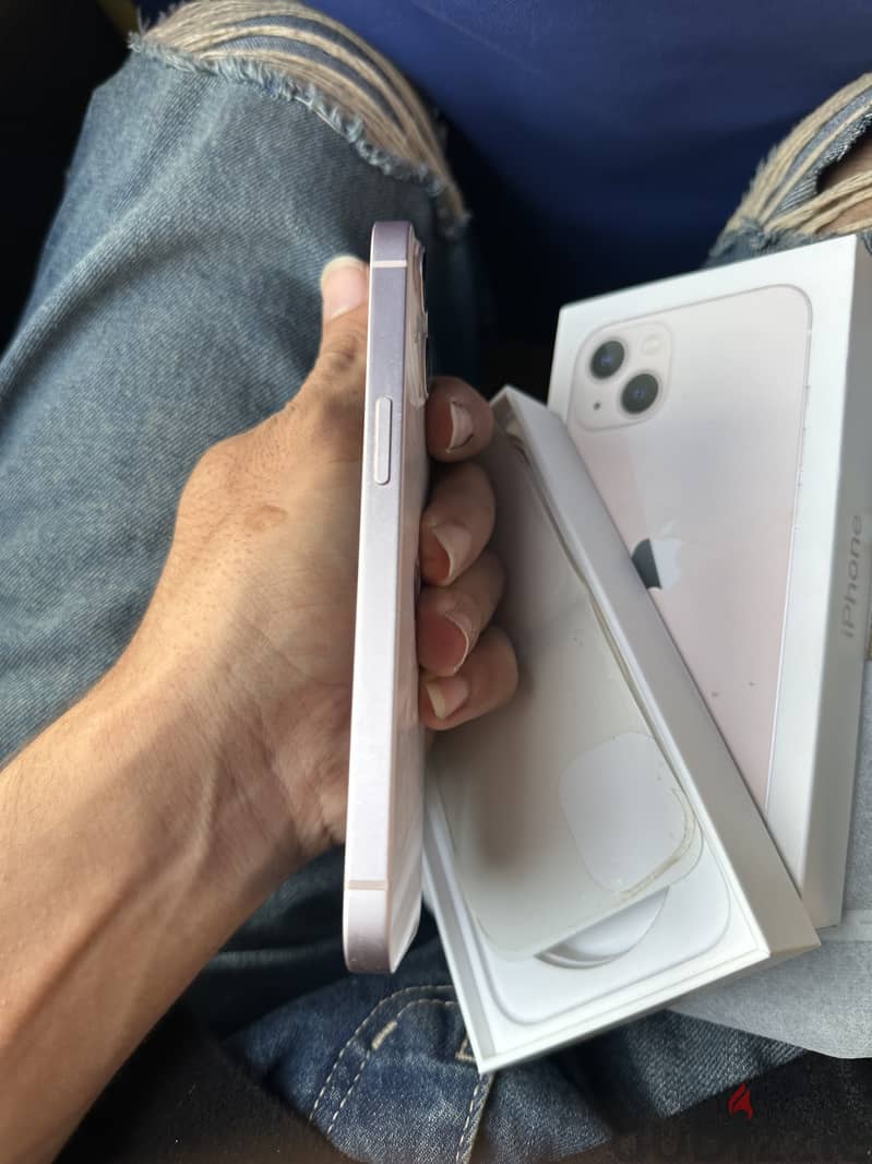iPhone 13 3