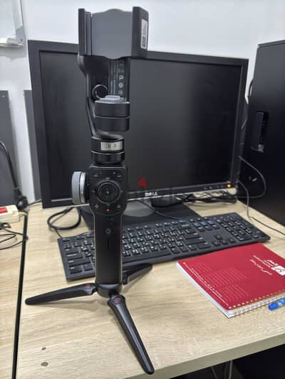 zhiyun smooth 4