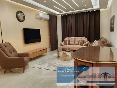  شقة مفروشة للإيجار في مدينة الرحاب    المرحلة السابعة – مدينة الرحاب  المساحة: 131 متر  الدور الثاني   3 غرف نوم  2 حمام  ريسبشن