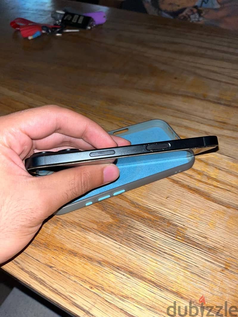 iPhone 16 3