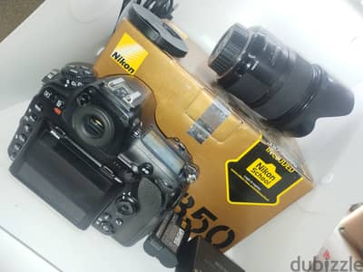 نيكون D850 شتر 88 ك + 35 ارت  1.4  بكرتونه حالة كويسة السعرلا نقاش فيه
