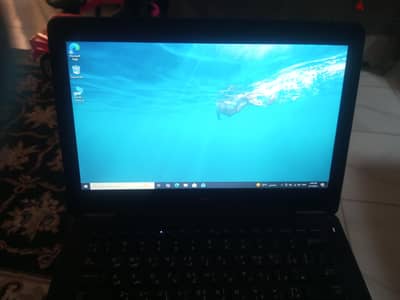 لابتوب Dell Latitude E5270 للبيع بحالة ممتازة!