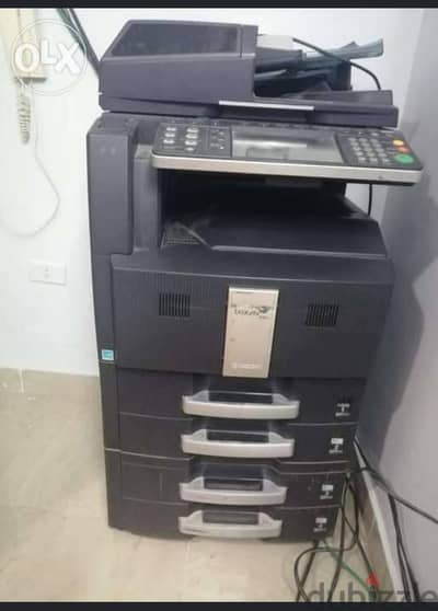 مكنه تصوير مستندات كيوسيرا 400ci الوان واسود ٤ درج بحاله ممتازه جدا