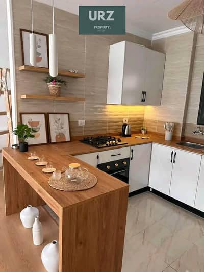 للاستثمار و السكن شقة متشطب بالتكيفات و المطبخ في فالوري للبيع علي طريق النصر و السويس ودقائق من مطار القاهرة في شبراتون بالقرب من مصر الجديدة للبيع