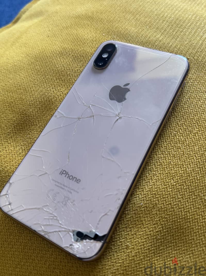 iPhone xs 4